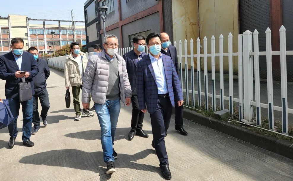 今天下午,局党组书记,局长陆建卫带队到德清县调研