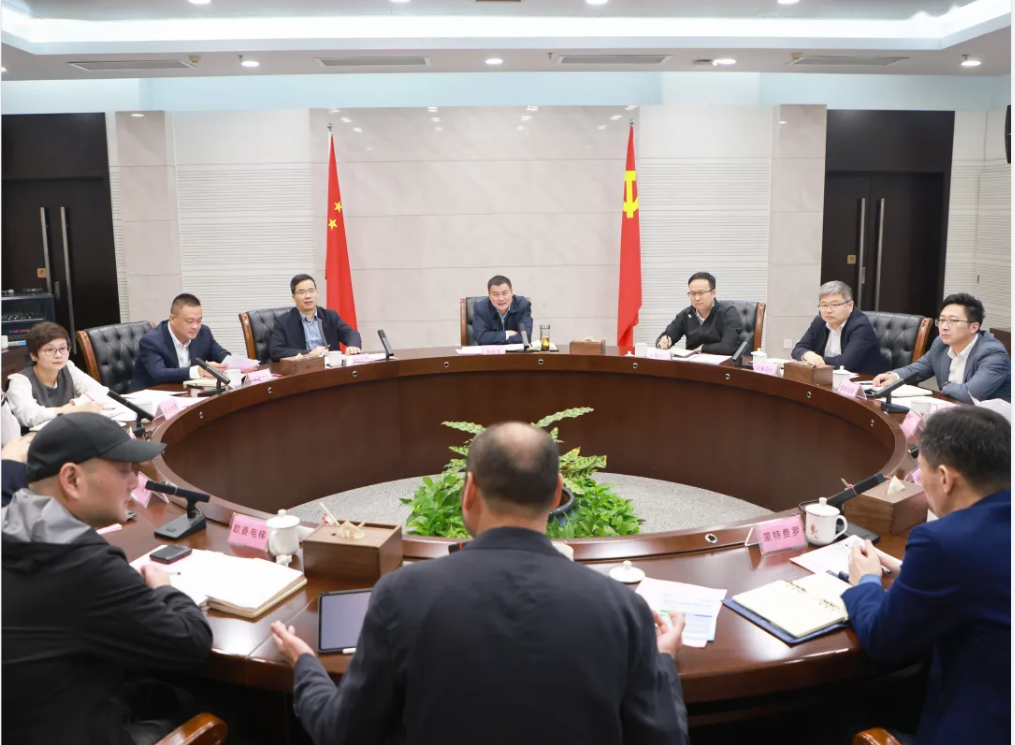 我区举行第152期亲清直通车·...