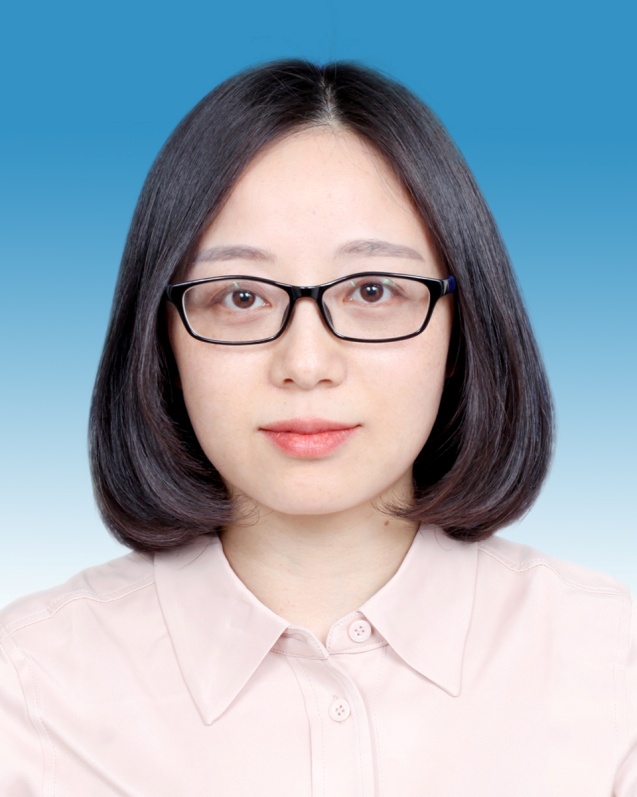 史莹同志简历