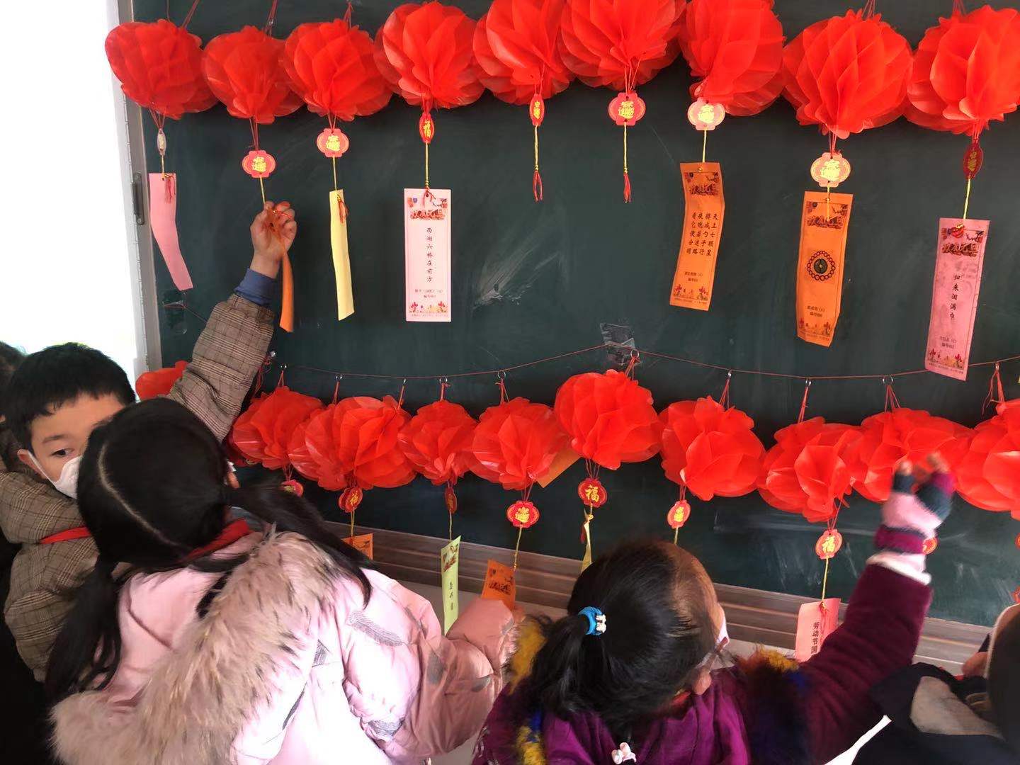 年味 年趣 年俗——东风小学教育集团举行迎新游园活动