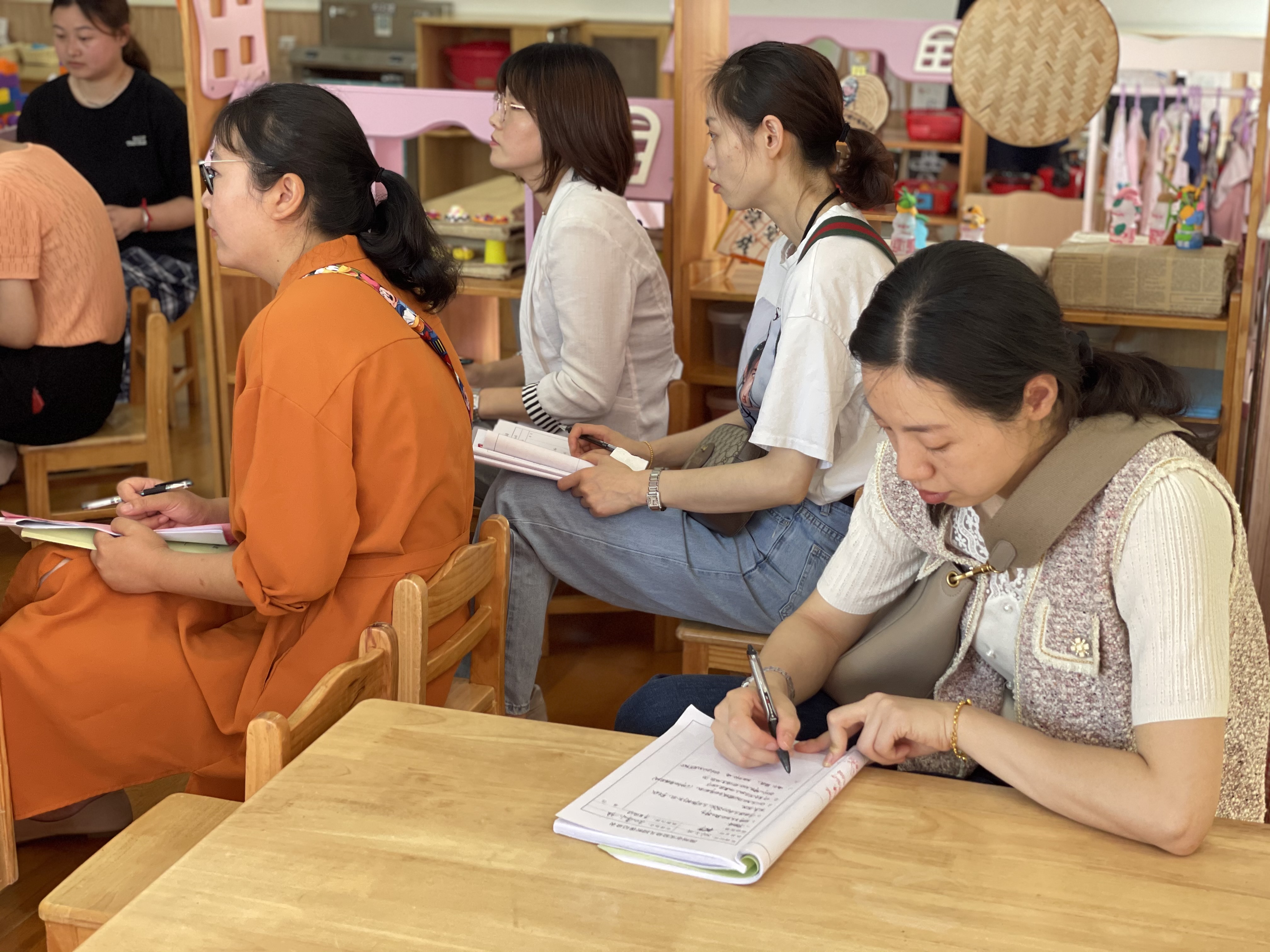 湖州市夹山漾幼儿园"知新致远,一路芬芳 许芳芳名园长工作室暨吴兴