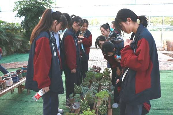 吴兴高级中学劳动教育实践基地挂牌暨劳动教育周启动仪式在卉弘生态园