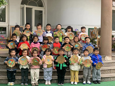 武康幼儿园三八节活动_幼儿园感恩教育手工活动_幼儿园三八节活动报道