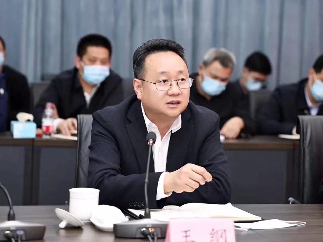 王纲坐镇指挥吴兴区开展疫情防控工作