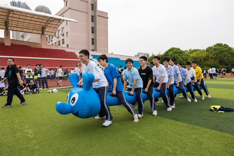 趣享運動味你喝彩記湖州二中2022屆高三趣味運動會