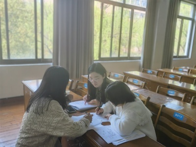 同课异构展风采共思互学同成长德清县高中思政教师同