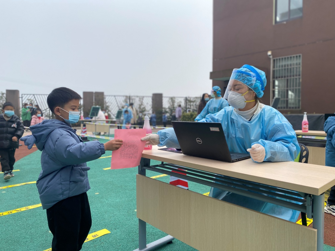 德清縣洛舍鎮中心幼兒園核酸檢測模擬演練活動