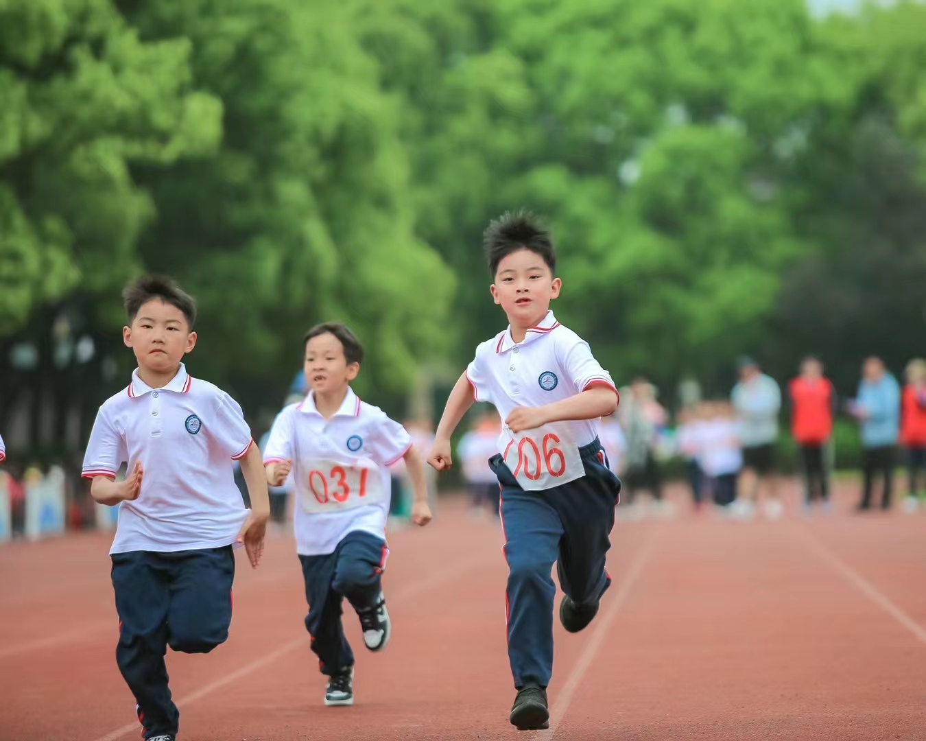 练市小学举办校第十九届田径运动会