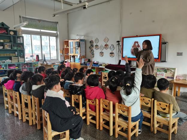 02湖州市吳興區東林鎮中心幼兒園弘揚雷鋒精神傳承紅色基因